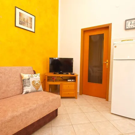 Iva 1534 *